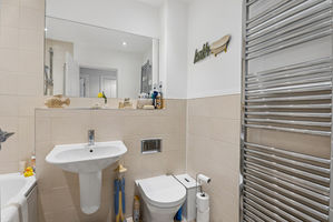 En suite- click for photo gallery